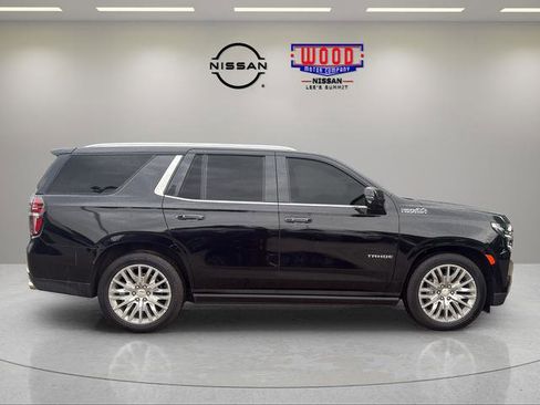 Used 2024 Chevrolet Tahoe High Country AWD/4WD image 2