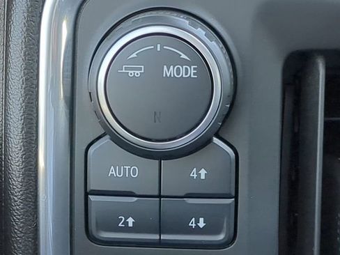 Used 2021 Chevrolet Silverado 1500 LT Trail Boss w/ Convenience Package II image 28