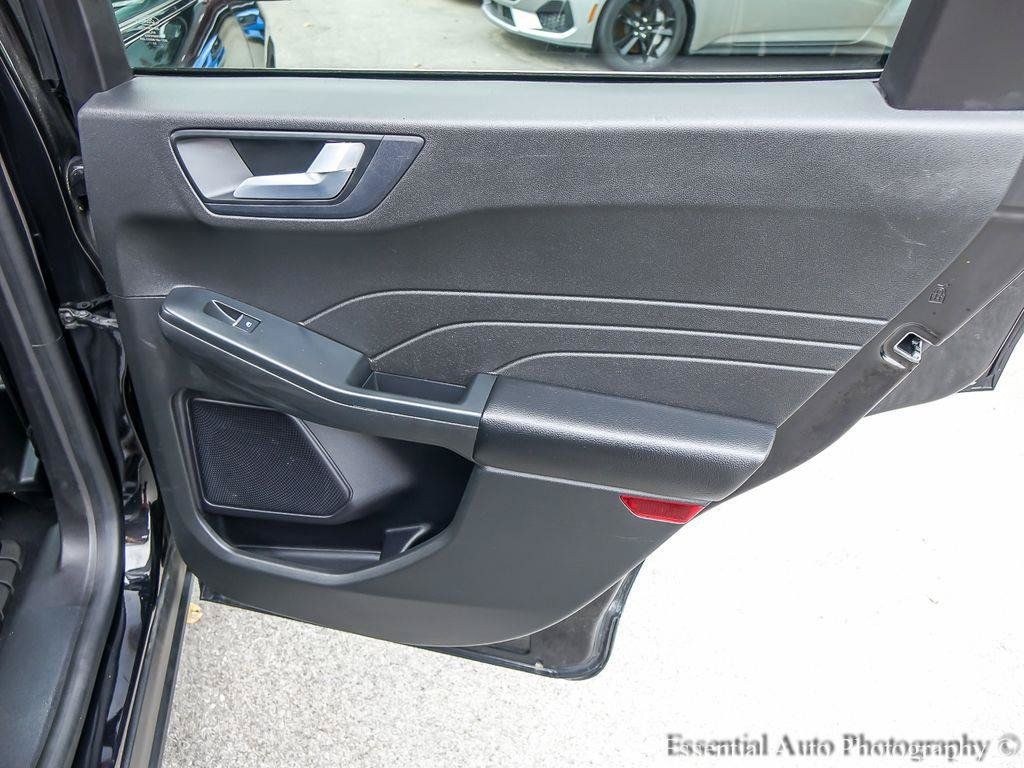 Used 2023 Ford Escape Platinum AWD/4WD image 26