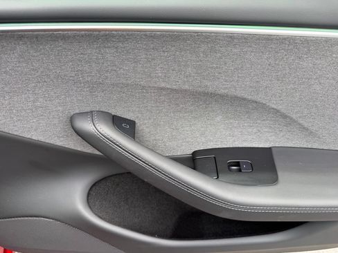 Used 2025 Tesla Model 3 Long Range RWD image 31