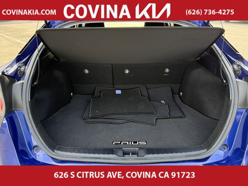 Used 2017 Toyota Prius Three Touring image 11