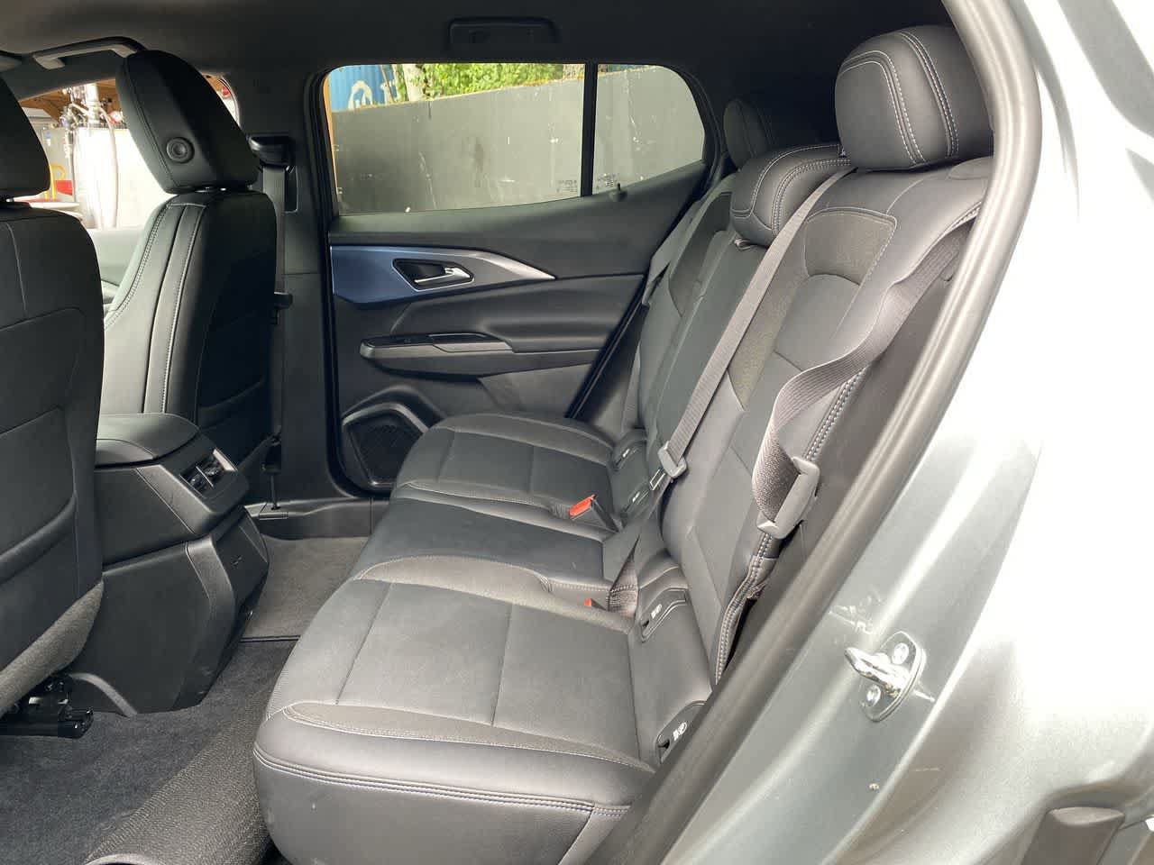 Used 2024 Chevrolet Equinox EV LT FWD image 16