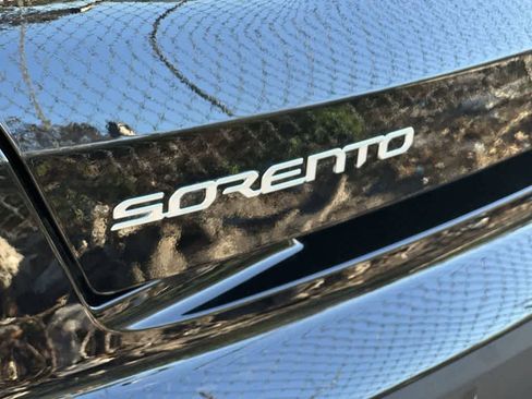 Certified 2023 Kia Sorento EX image 11