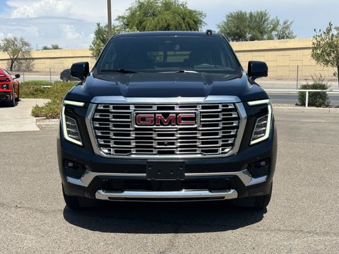 Certified 2025 GMC Yukon XL Denali AWD/4WD image 8