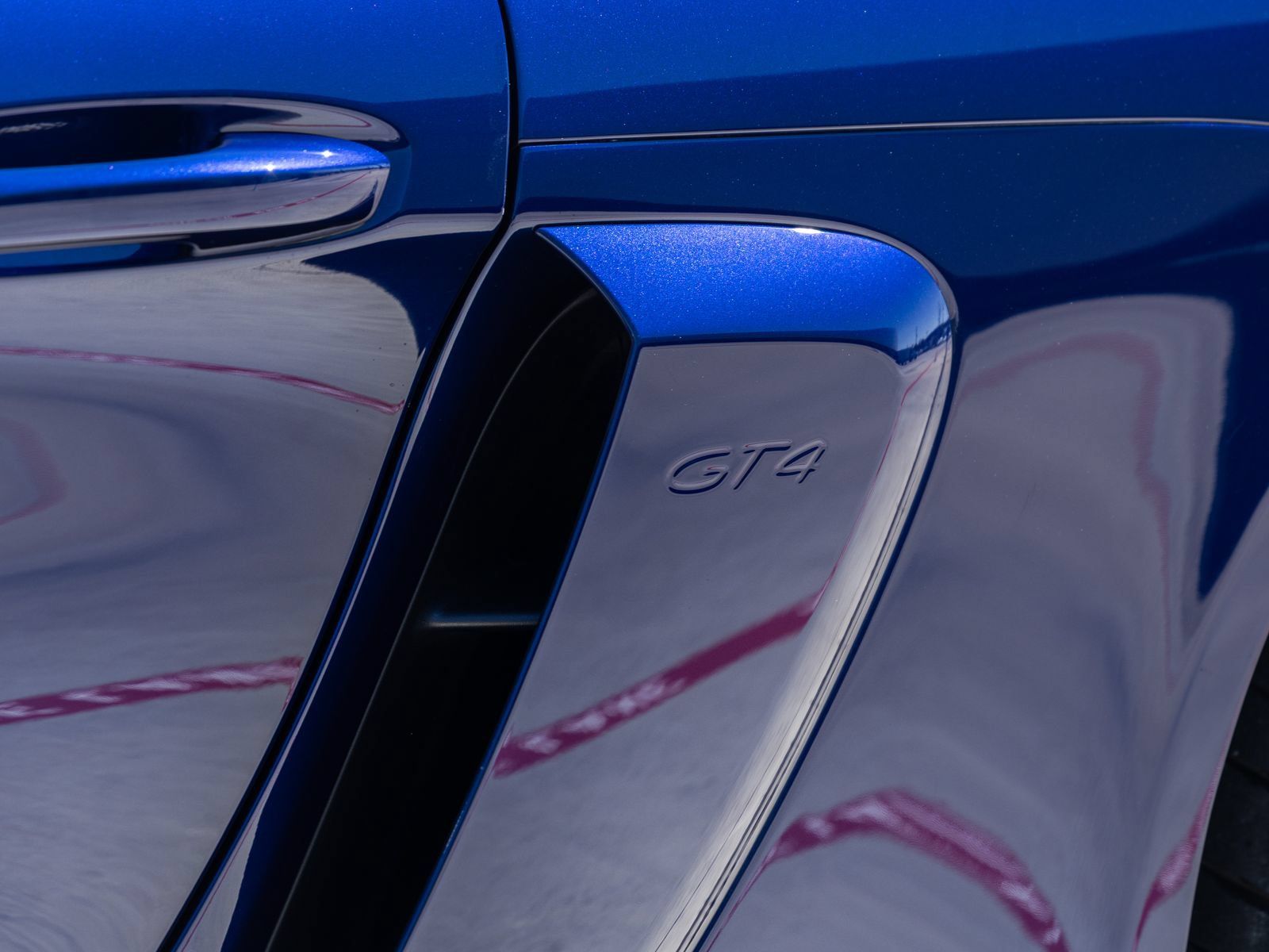 Certified 2020 Porsche 718 Cayman GT4 RWD image 19