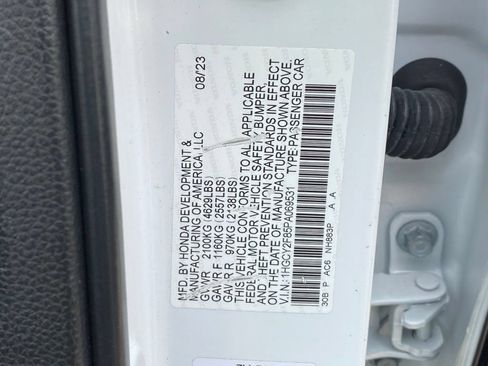 Used 2023 Honda Accord Touring image 9