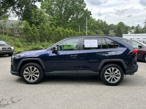 Used 2019 Toyota RAV4 XLE Premium w/ Cold Weather Package AWD/4WD image 2
