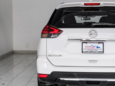 Used 2017 Nissan Rogue S FWD image 36