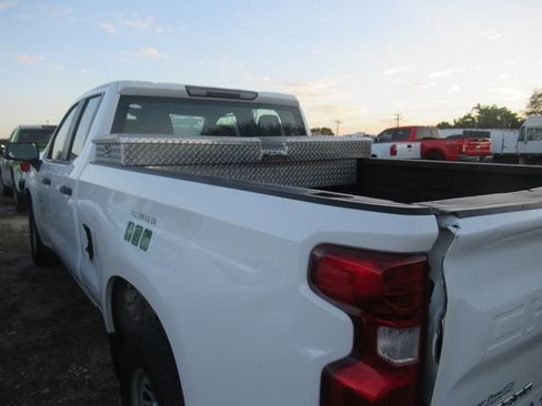 Used 2021 Chevrolet Silverado 1500 W/T w/ Trailering Package image 4