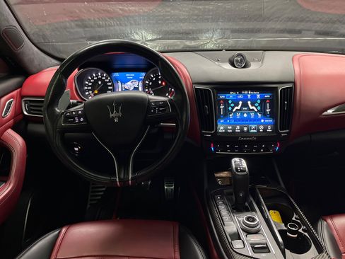 Used 2020 Maserati Levante S GranSport image 12