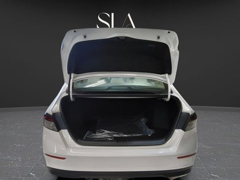 Used 2025 Honda Accord LX image 9