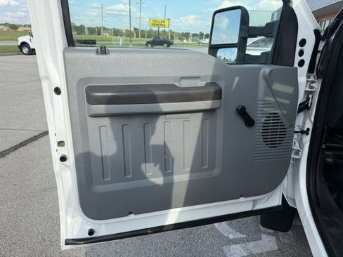 Used 2011 Ford F550 2WD Regular Cab Super Duty w/ XL Value Pkg image 22