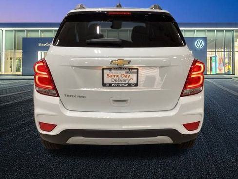 Used 2022 Chevrolet Trax LT w/ LT Convenience Package image 28