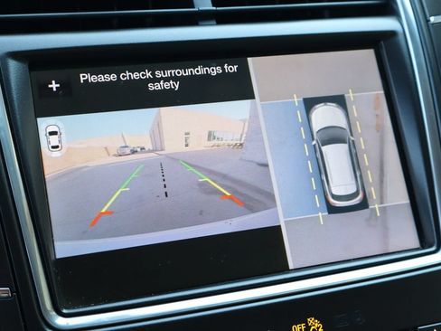 Used 2019 Lincoln Nautilus Reserve FWD image 8