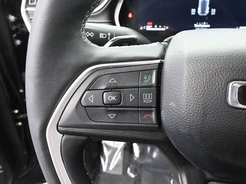 Used 2024 Jeep Grand Cherokee Altitude image 28