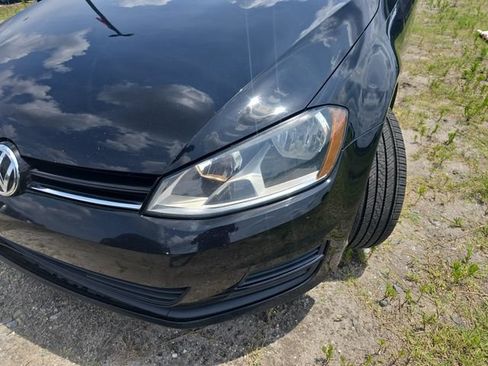 Used 2015 Volkswagen Golf TDI S FWD image 19