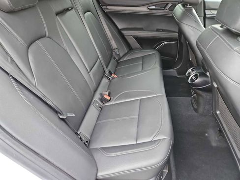 Used 2022 Alfa Romeo Stelvio Ti image 21