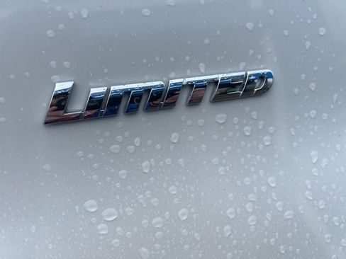 Used 2018 Toyota 4Runner Limited image 10