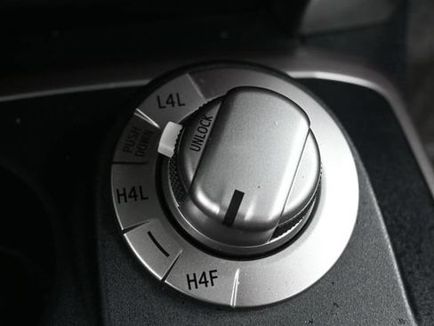 Used 2023 Toyota 4Runner Limited AWD/4WD image 28