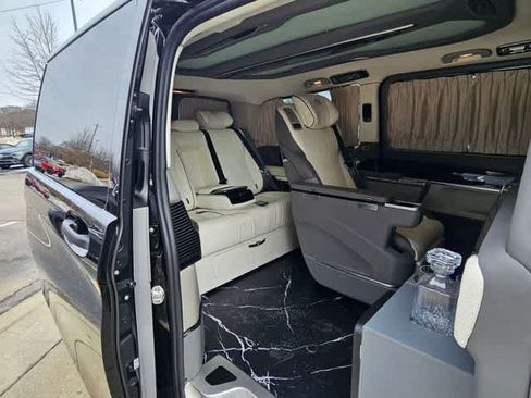 Used 2023 Mercedes-Benz Metris Passenger image 21