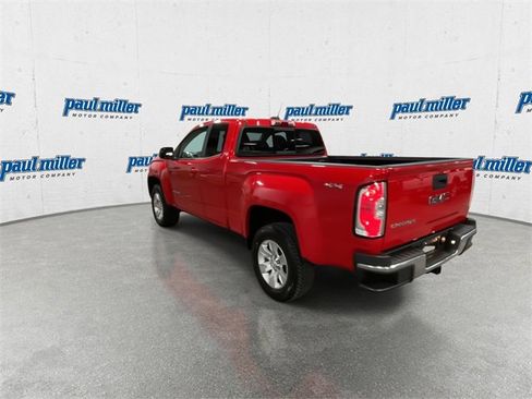 Used 2017 GMC Canyon SLE w/ SLE Convenience Package image 8