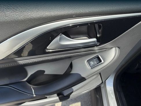 Used 2018 INFINITI QX30 AWD image 39