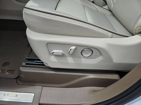 New 2026 GMC Yukon XL Denali RWD image 23