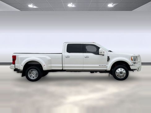 Used 2017 Ford F450 Platinum w/ Platinum Ultimate Package AWD/4WD image 7