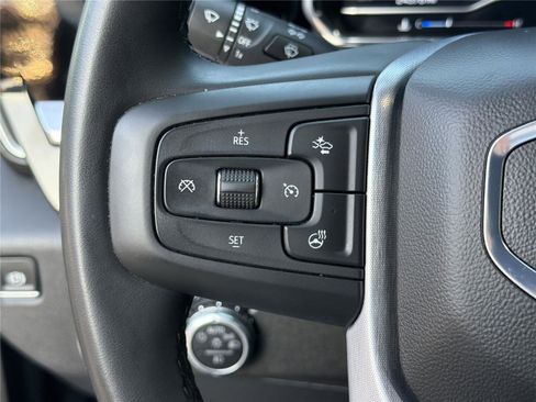 Used 2025 GMC Sierra 1500 SLT AWD/4WD image 24