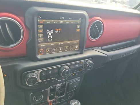 Used 2021 Jeep Wrangler Unlimited Rubicon w/ Xtreme Recon 35" Tire Package image 25