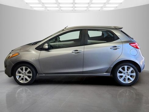 Used 2011 MAZDA MAZDA2 Touring FWD image 4