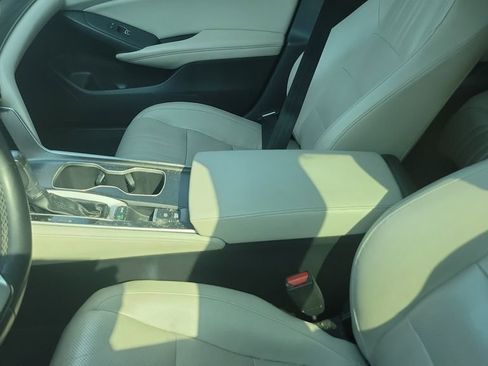 Used 2018 Honda Accord Touring image 5