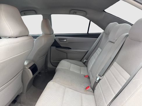 Used 2015 Toyota Camry LE FWD image 35