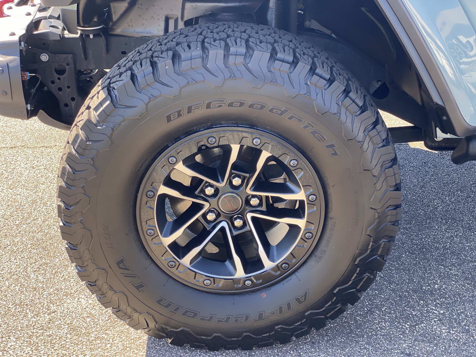 Used 2024 Jeep Wrangler Unlimited Rubicon AWD/4WD image 10