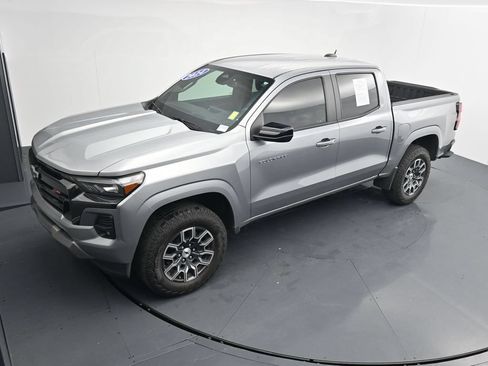 Used 2024 Chevrolet Colorado Z71 w/ Z71 Convenience Package 2 AWD/4WD image 12