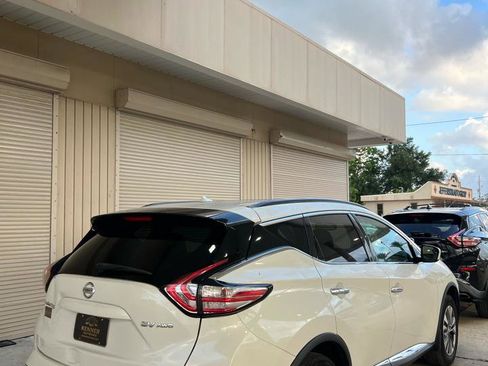 Used 2015 Nissan Murano SV w/ Premium Package AWD/4WD image 3