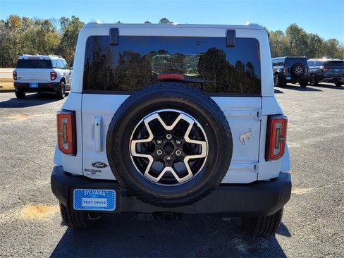 New 2025 Ford Bronco Outer Banks image 9