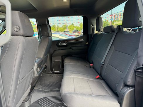 Used 2024 Chevrolet Silverado 1500 RST AWD/4WD image 17