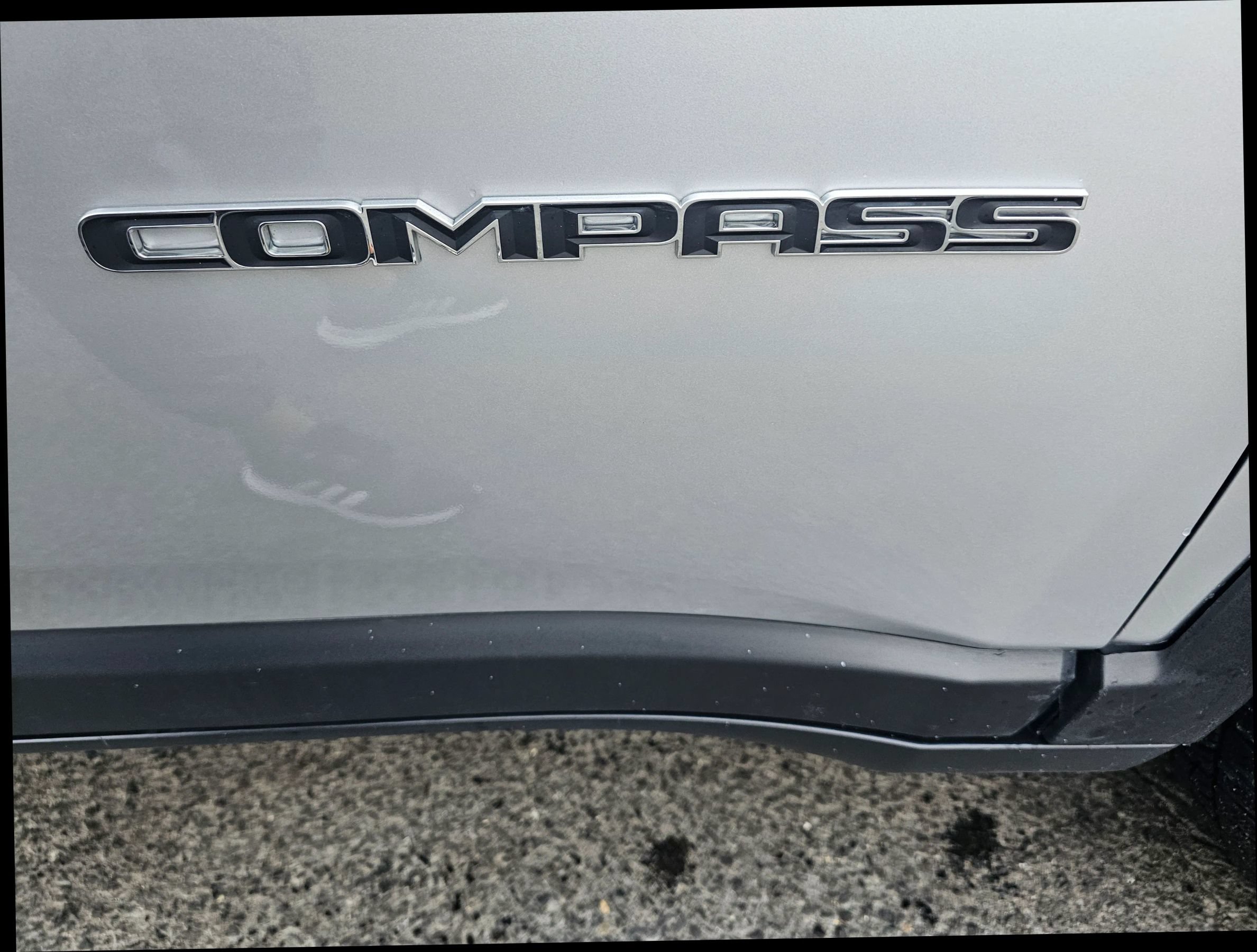 Used 2025 Jeep Compass Trailhawk AWD/4WD image 34