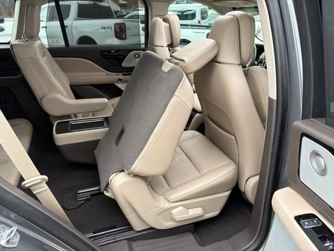 Used 2023 Lincoln Aviator Reserve w/ Equipment Group 201A image 13
