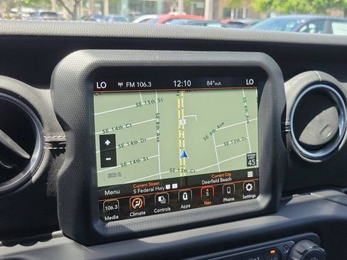Used 2022 Jeep Wrangler Unlimited Sahara 4xe AWD/4WD image 27