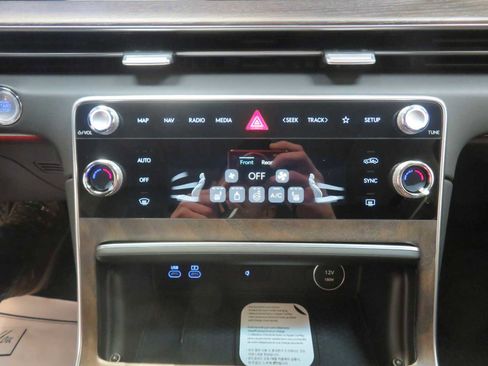 New 2026 Genesis GV80 2.5T Select image 18