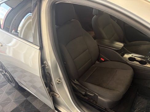 Used 2016 Chevrolet Malibu LT FWD image 24