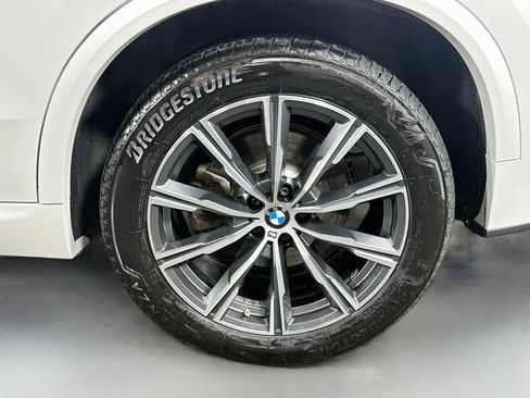 Used 2023 BMW X5 xDrive40i w/ M Sport Package AWD/4WD image 31