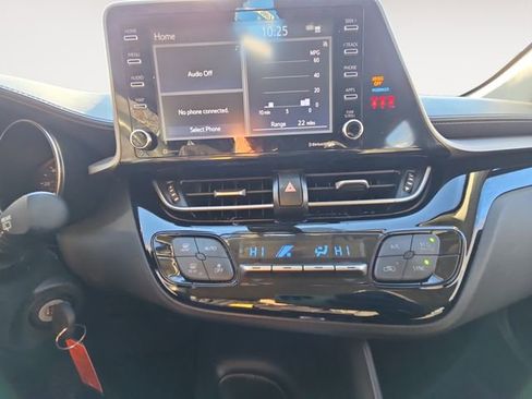 Used 2021 Toyota C-HR LE image 10