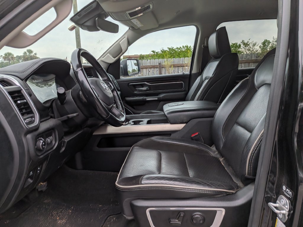Used 2022 RAM 1500 Laramie AWD/4WD image 10