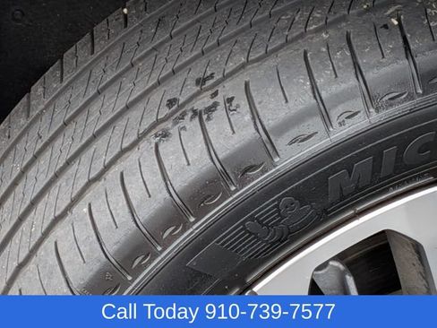 Used 2023 GMC Acadia Denali w/ Denali Ultimate Package FWD image 11