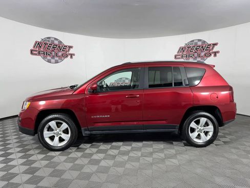 Used 2017 Jeep Compass Latitude AWD/4WD image 4