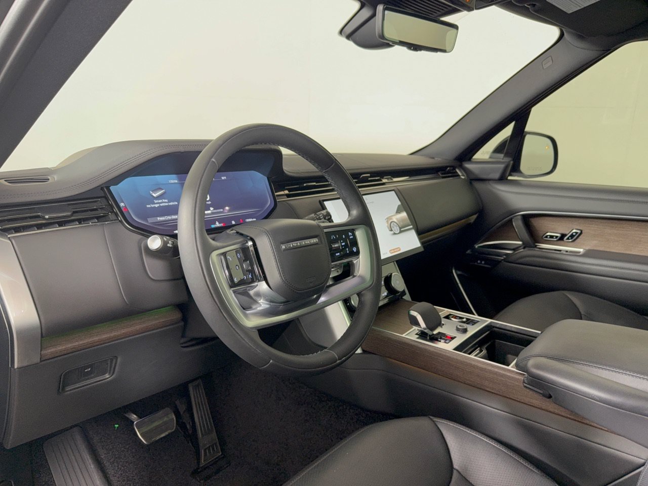 Certified 2023 Land Rover Range Rover SE AWD/4WD image 4