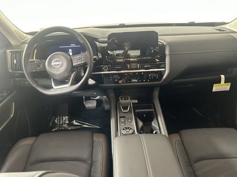 Used 2024 Nissan Pathfinder Platinum w/ Cargo Package AWD/4WD image 13